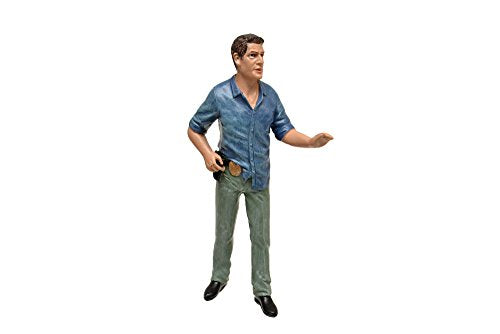 "The Detective #4" Figure For 1:24 Scale Models by American Diorama