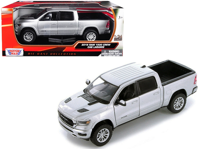 Top-Pick | 2019 RAM 1500 Laramie Crew Cab Pickup Truck Silver Metallic 1/24 Diecast Model Car by Motormax
