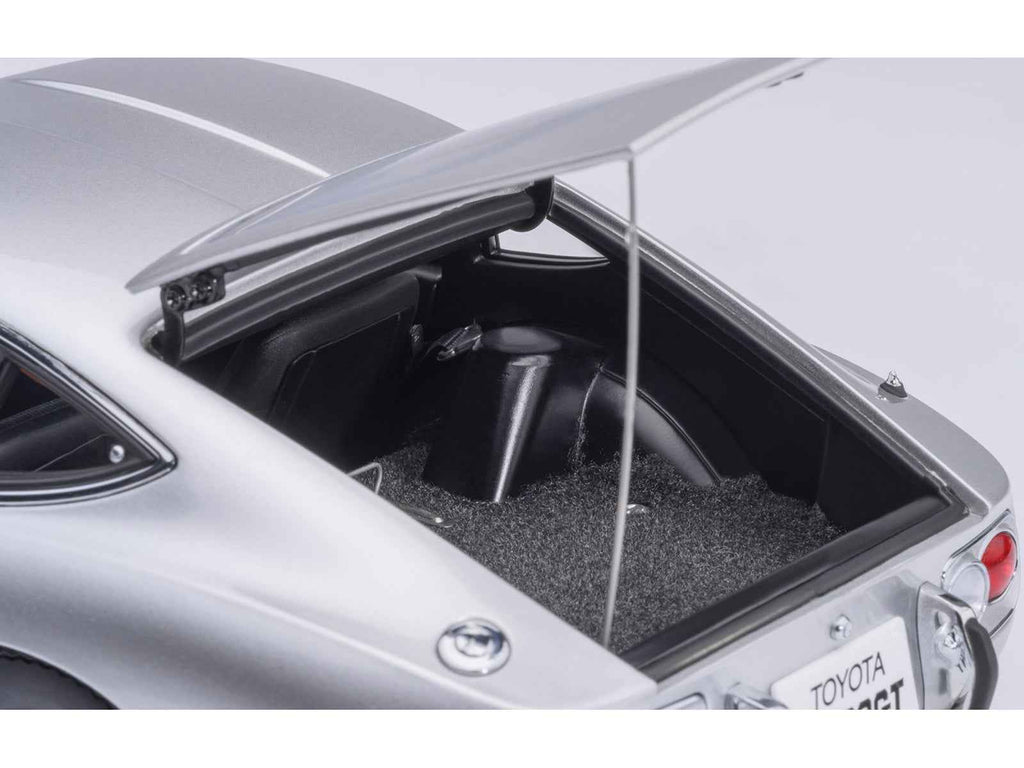 1967 Toyota 2000GT RHD (Right Hand Drive) Silver Metallic 1/18 Model Car by Autoart