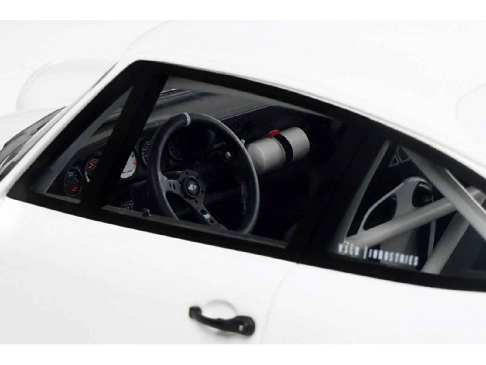 2024 Strosek GIGA (Porsche 911) White 1/18 Model Car by GT Spirit