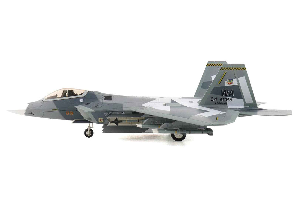 Lockheed F-22 Raptor Stealth Aircraft "Splinter Camouflage" United States Air Force "Air Power Series" 1/72 Diecast Model by Hobby Master