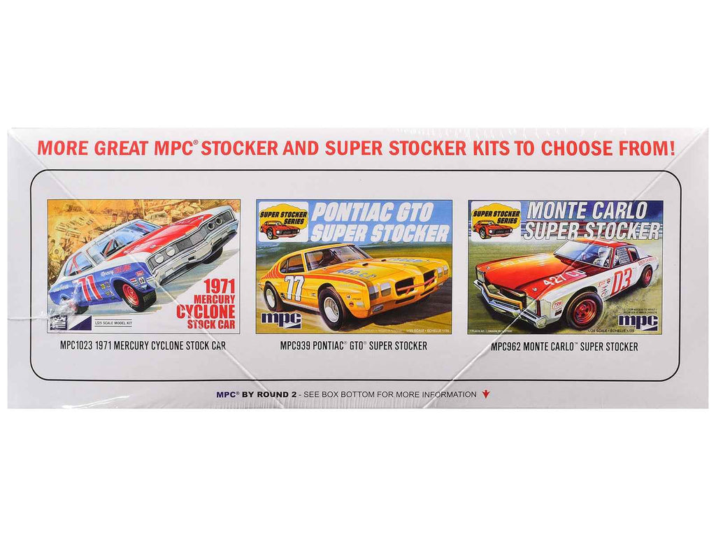 Skill 2 Model Kit 1972 Ford Torino Stock Car "Bobby Isaac" 1/25 Scale Model by MPC