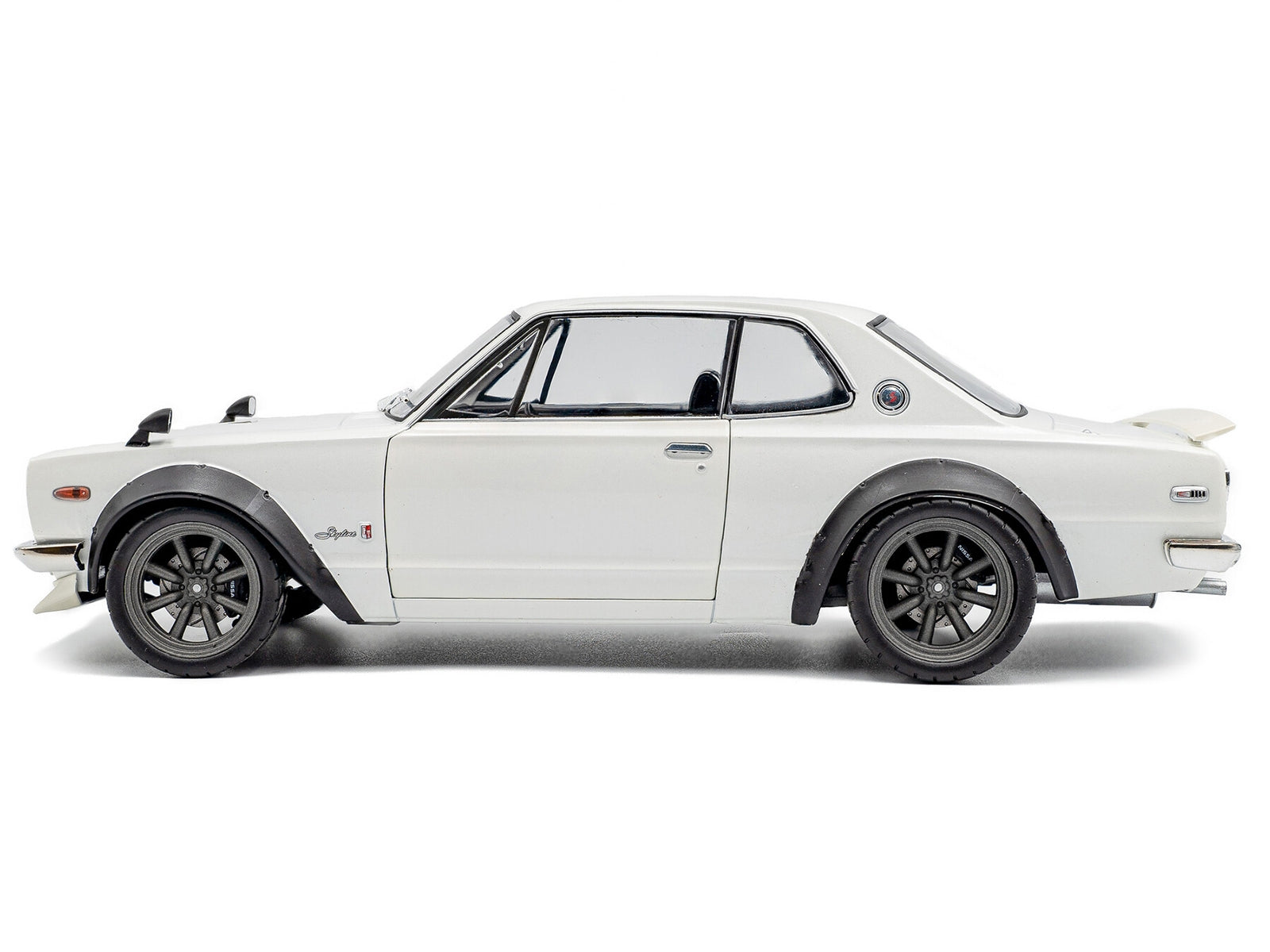 1970 Nissan Skyline (C10) Hakosuka RHD (Right Hand Drive) White 1/18 Diecast Model Car by Solido