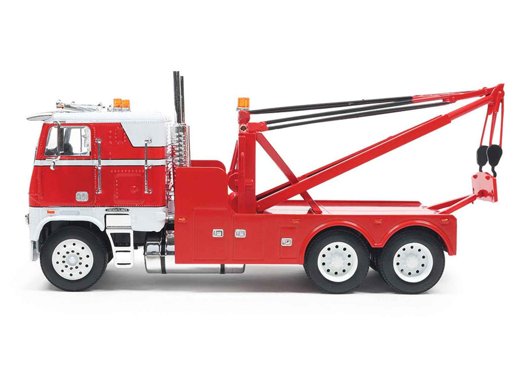 1987 Freightliner FLA Tow Truck Red and White 1/43 Diecast Model by IXO Models